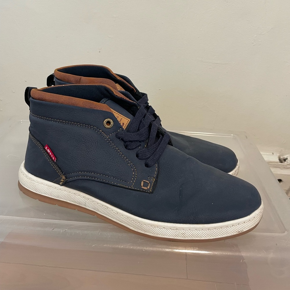 Men's Navy High-Top Levi's Casual Shoes